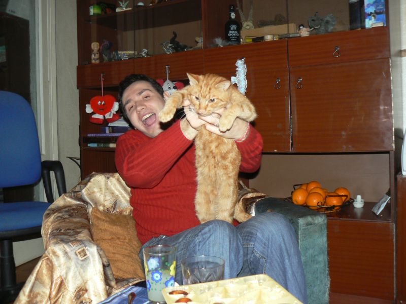 Кой изглежда по-лош от двамата?