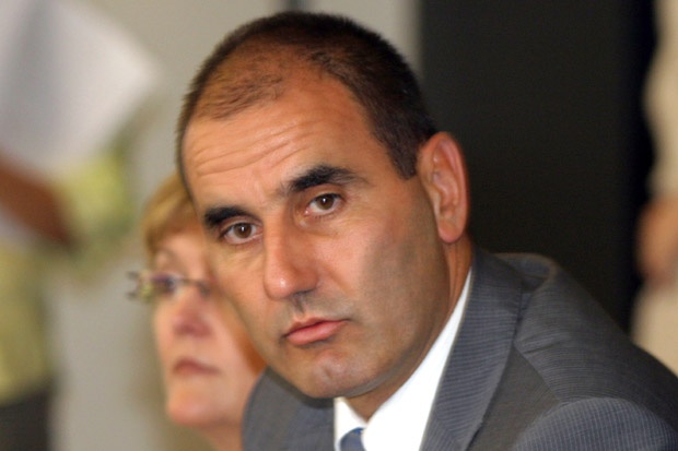 Цецо, който е много красив...